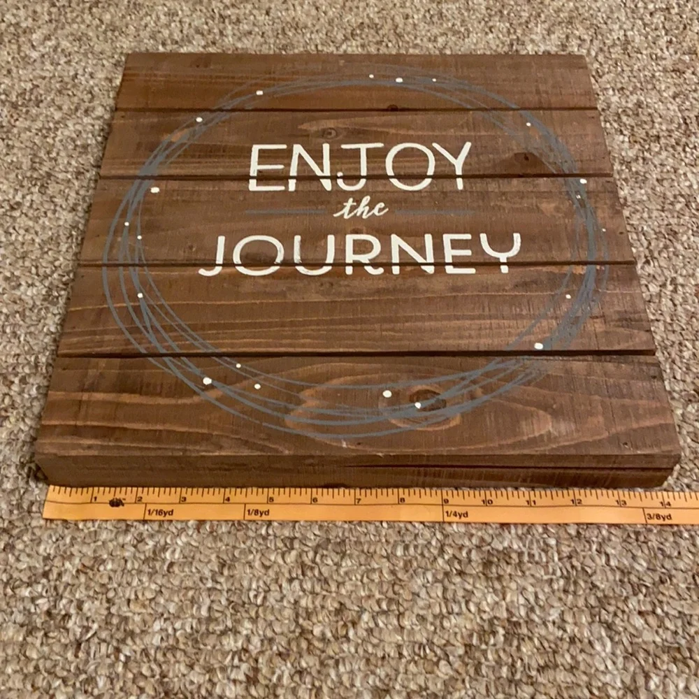 NWT “Enjoy the Journey” Wall Hang